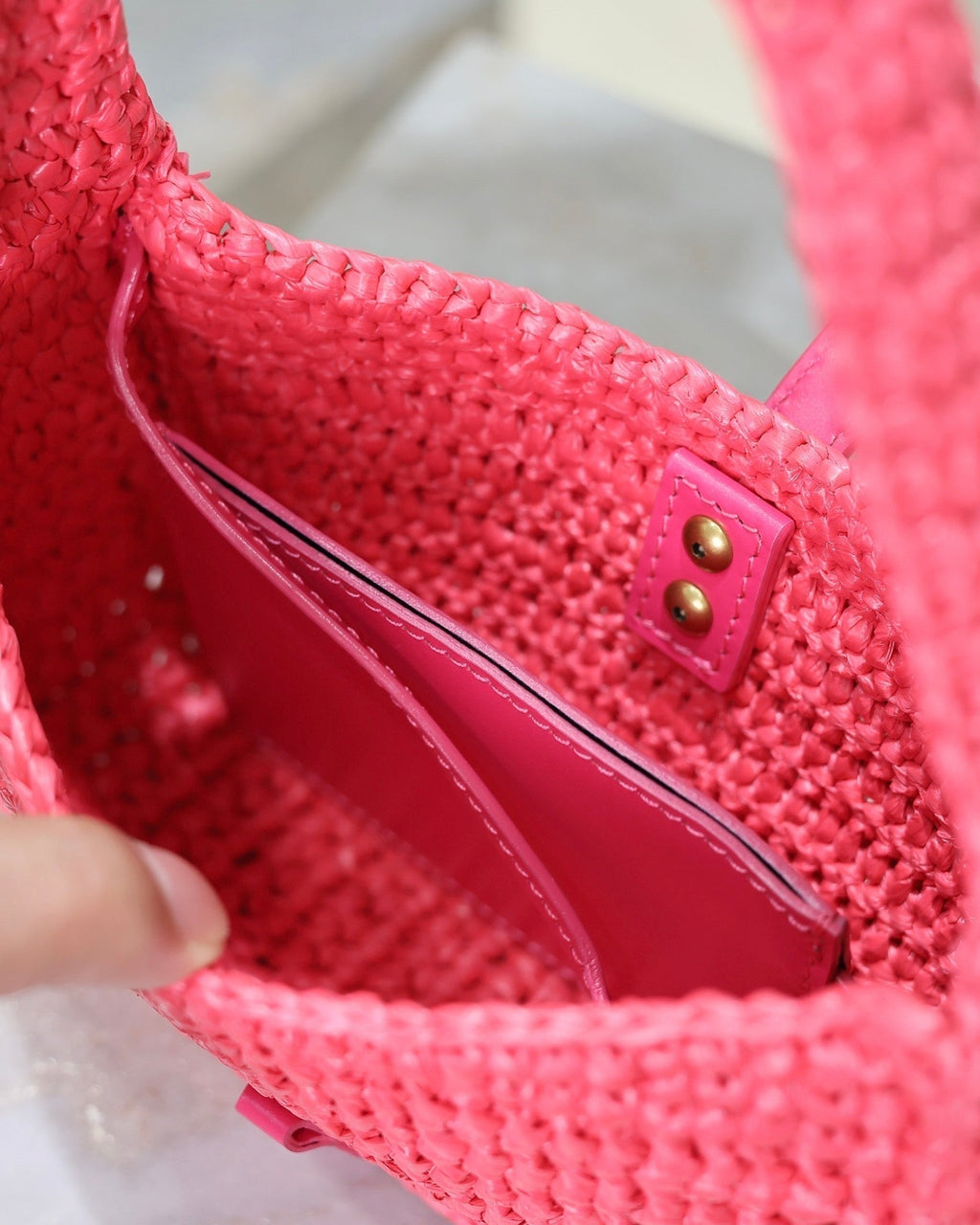 Saint Laurent Le 5 À 7 Bag 19 in Magenta Pink Woven Raffia