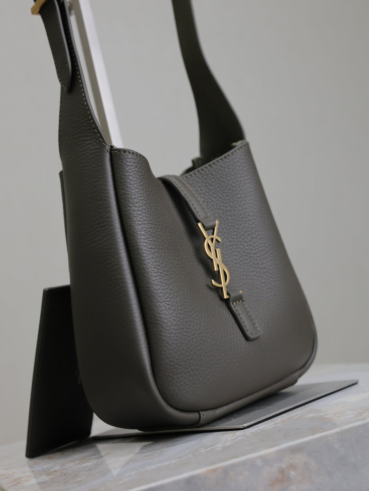 Saint Laurent 25S Le 5 À 7 Bag 16 in Light Musk Grained Calfskin Gold Hardwre