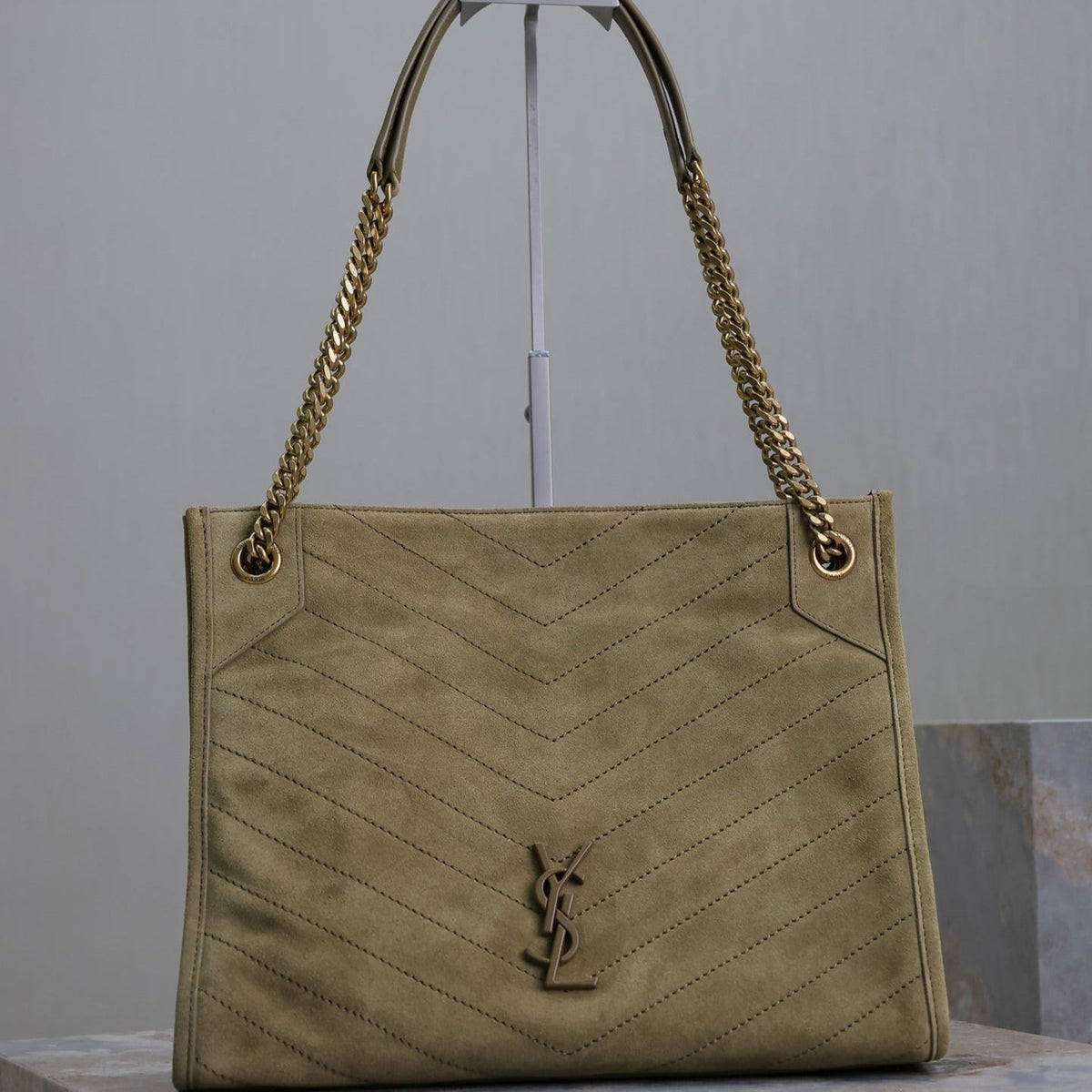 Saint Laurent Niki Shopping Bag 33 in Ecru Beige Suede Gold Hardware