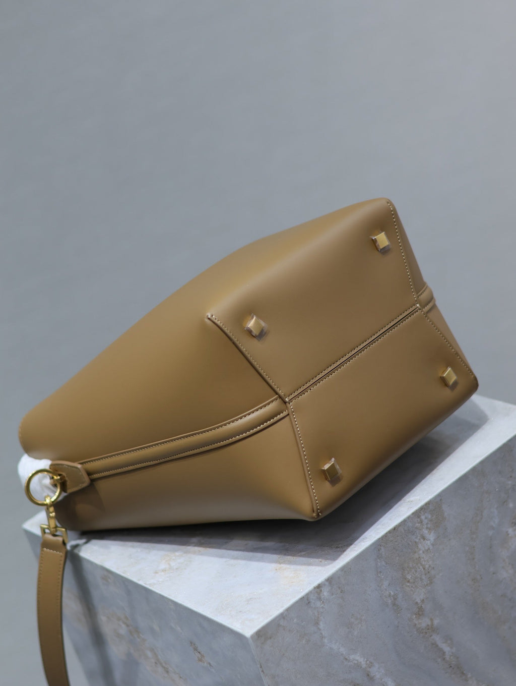 Saint Laurent 25S Le 5 À 7 Bag 26 in Brown Calfskin Gold Hardwre