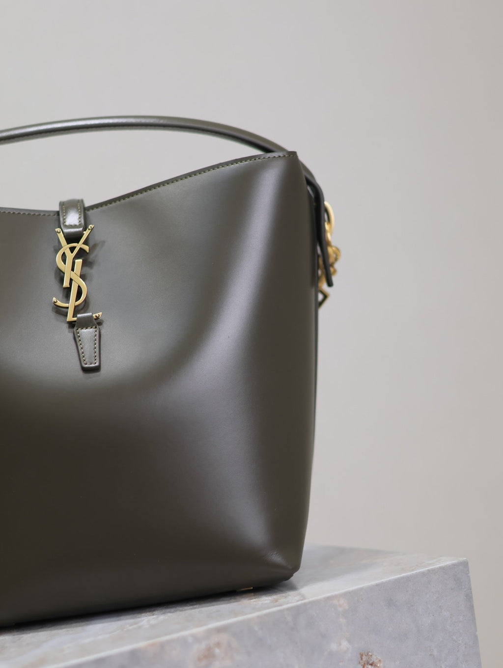 Saint Laurent 25S Le 5 À 7 Bucket 26 in Dark Olive Calfskin Gold Hardwre