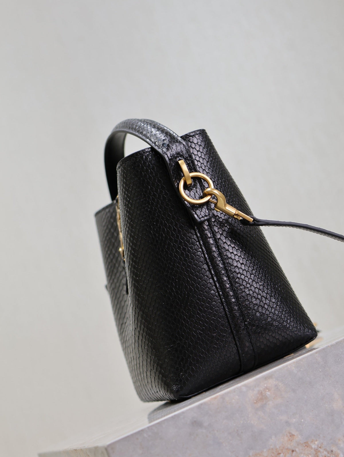 Saint Laurent 25S Le 37 20 in Black Snake Embossed Calfskin Gold Hardwre Bag