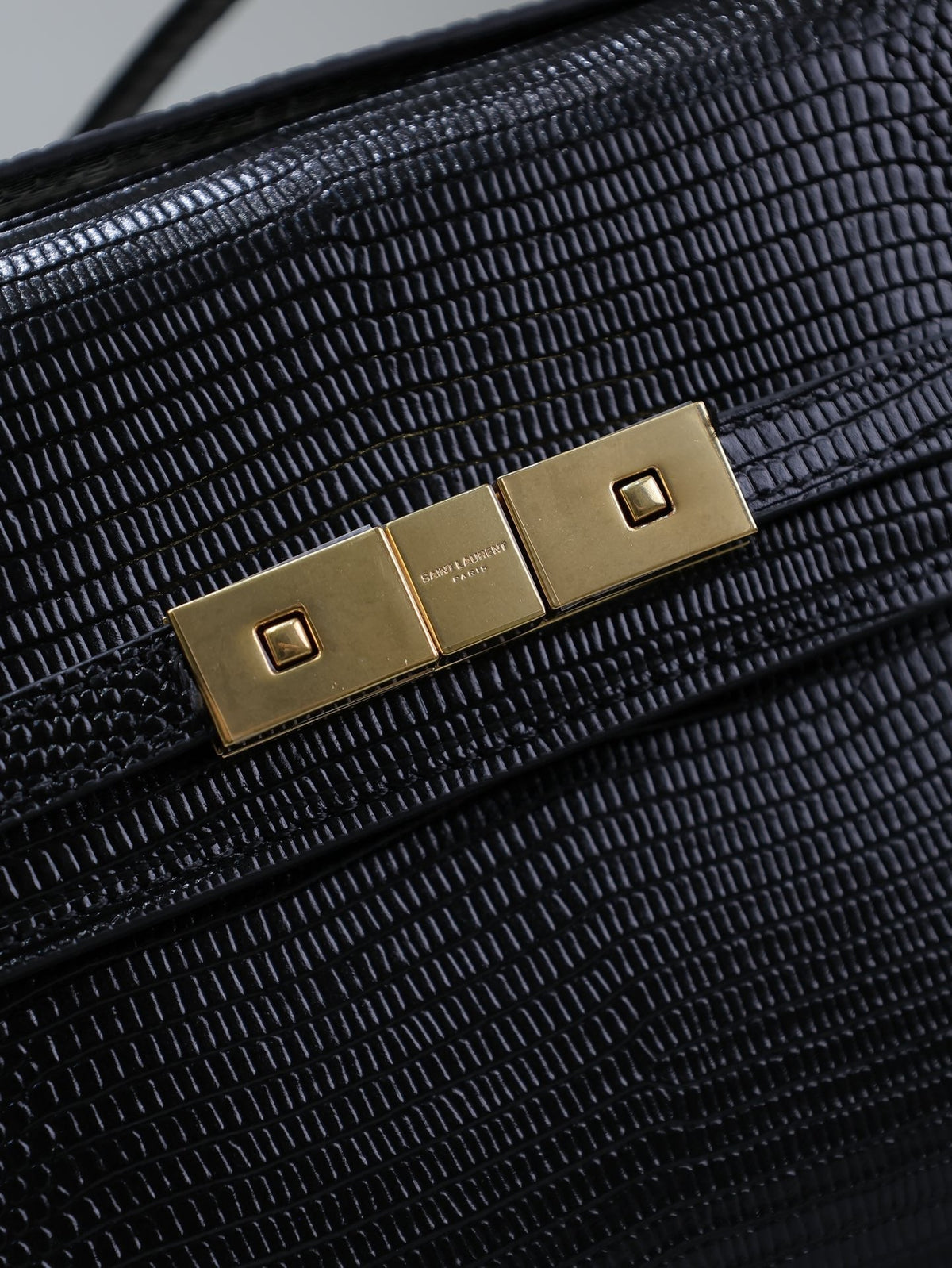Saint Laurent 25S Mini Manhattan 19 in Black Shiny Crocodile Calfskin Gold Hardwre Bag