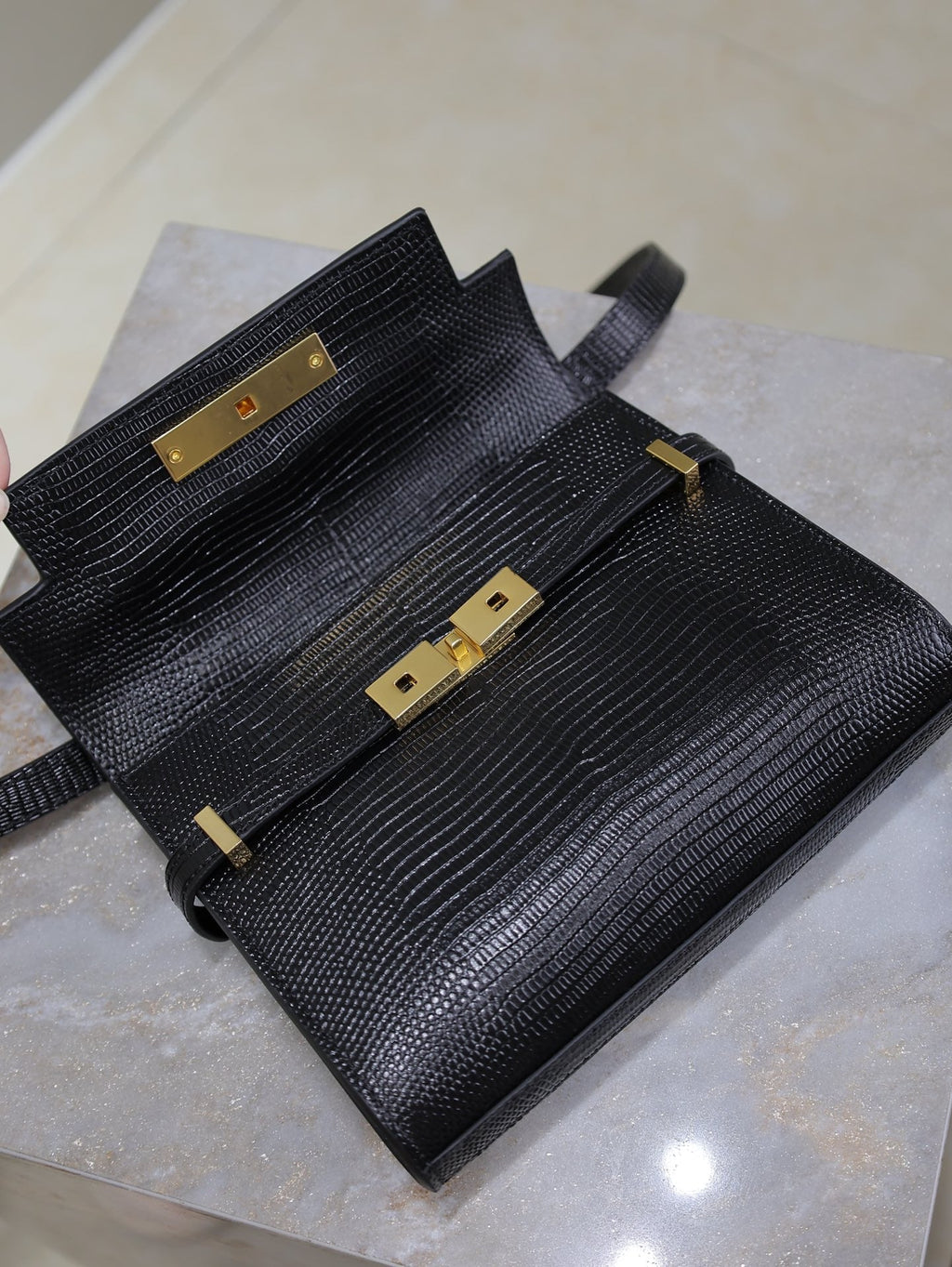 Saint Laurent 25S Mini Manhattan 19 in Black Shiny Crocodile Calfskin Gold Hardwre Bag