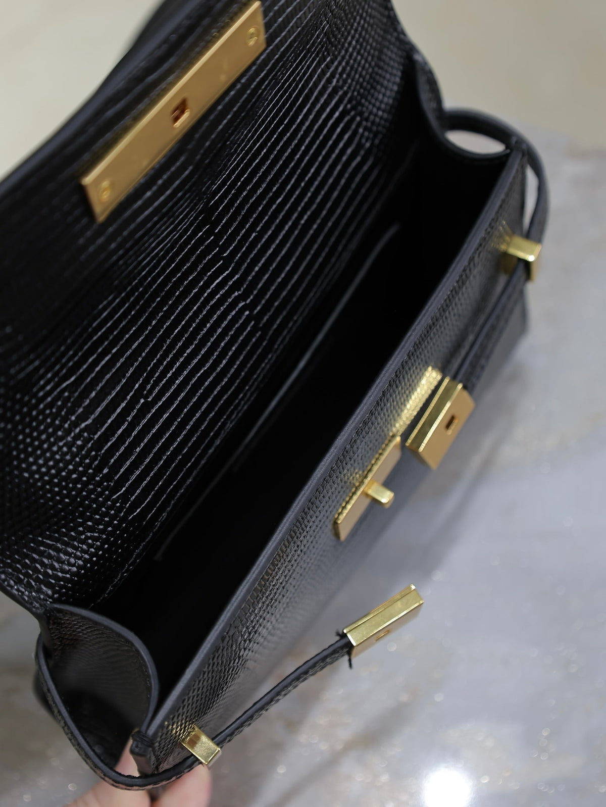 Saint Laurent 25S Mini Manhattan 19 in Black Shiny Crocodile Calfskin Gold Hardwre Bag