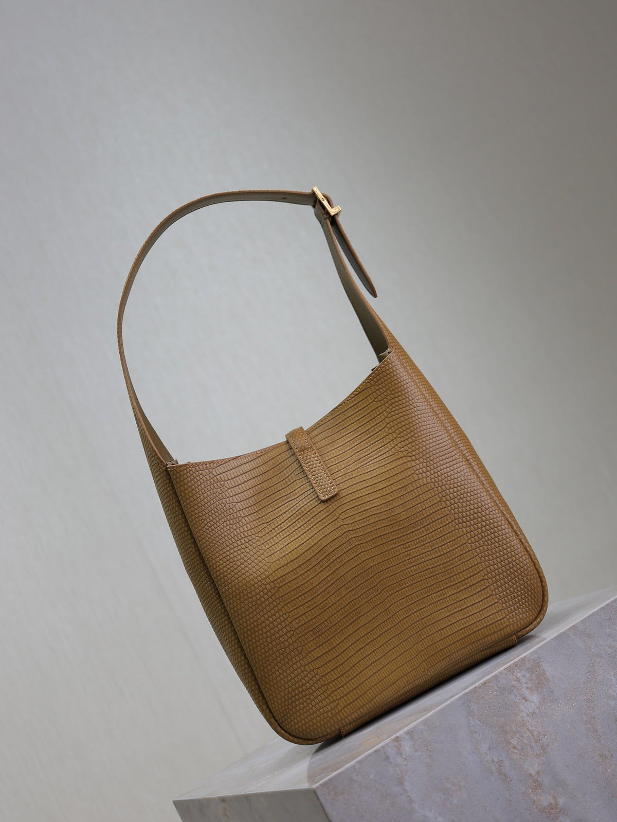 Saint Laurent Le 5 À 7 Small Supple 23 in Cider Brown Lizard-Embossed Calfskin Bag