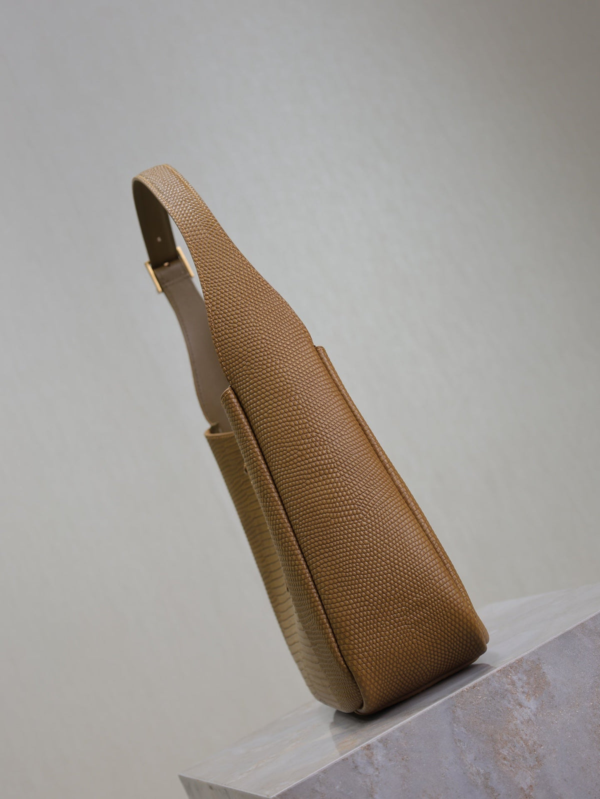 Saint Laurent Le 5 À 7 Small Supple 23 in Cider Brown Lizard-Embossed Calfskin Bag
