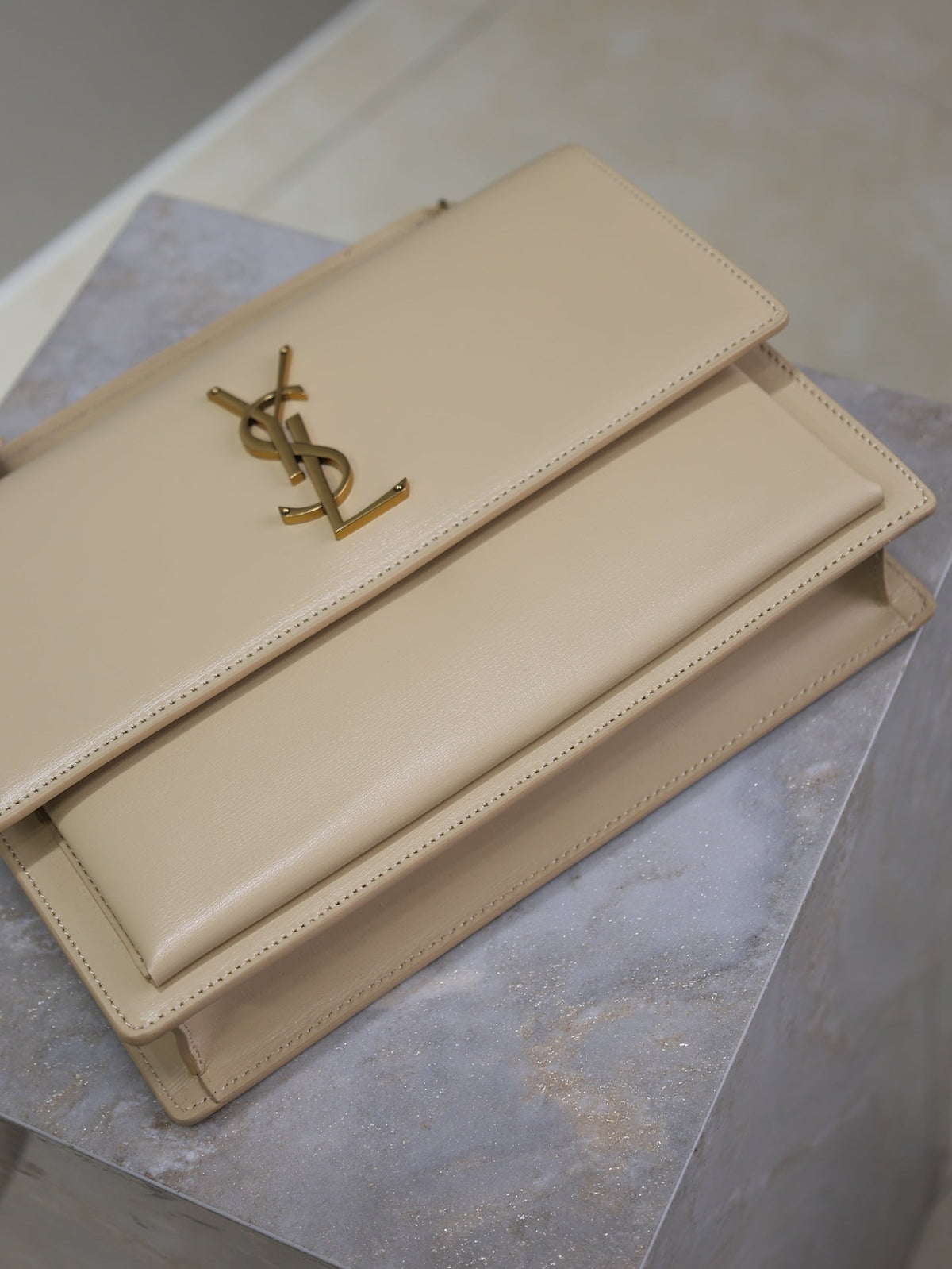 Saint Laurent 25S Sunset MM 25 in Nude Calfskin Gold Hardwre Bag