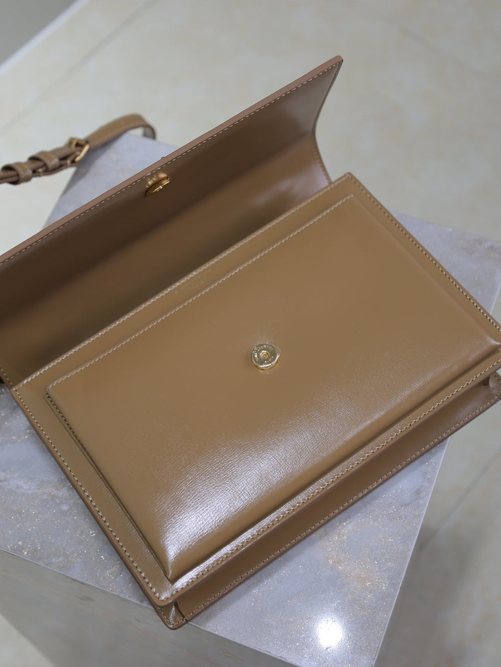 Saint Laurent 25S Sunset MM 25 in Fox Calfskin Gold Hardwre Bag