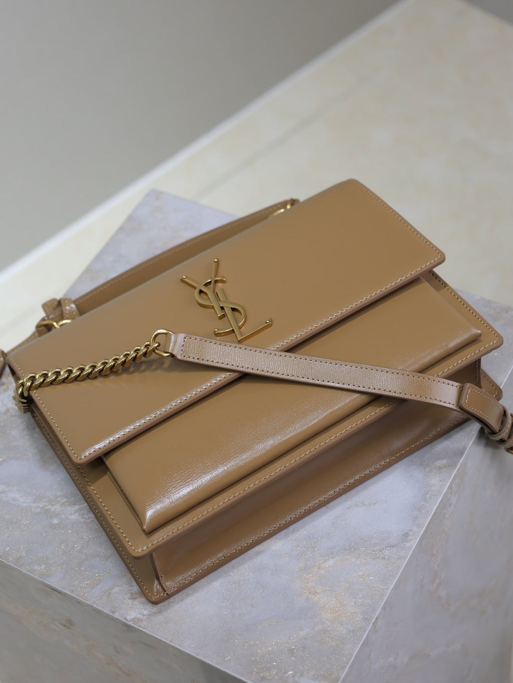 Saint Laurent 25S Sunset MM 25 in Fox Calfskin Gold Hardwre Bag