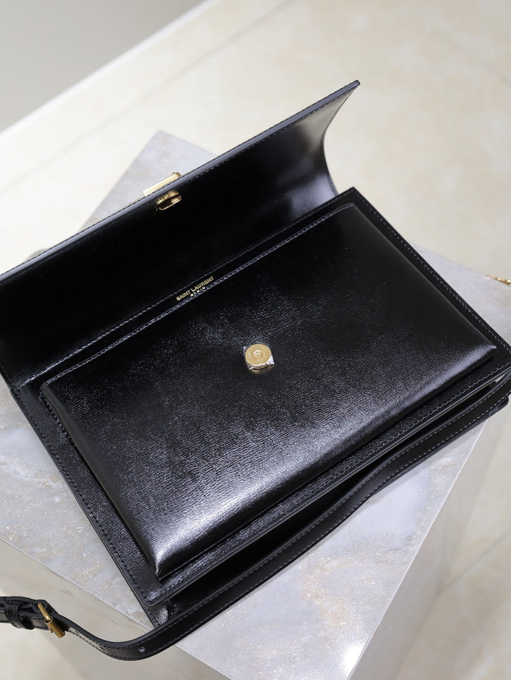 Saint Laurent 25S Sunset MM 25 in Black Calfskin Gold Hardwre Bag