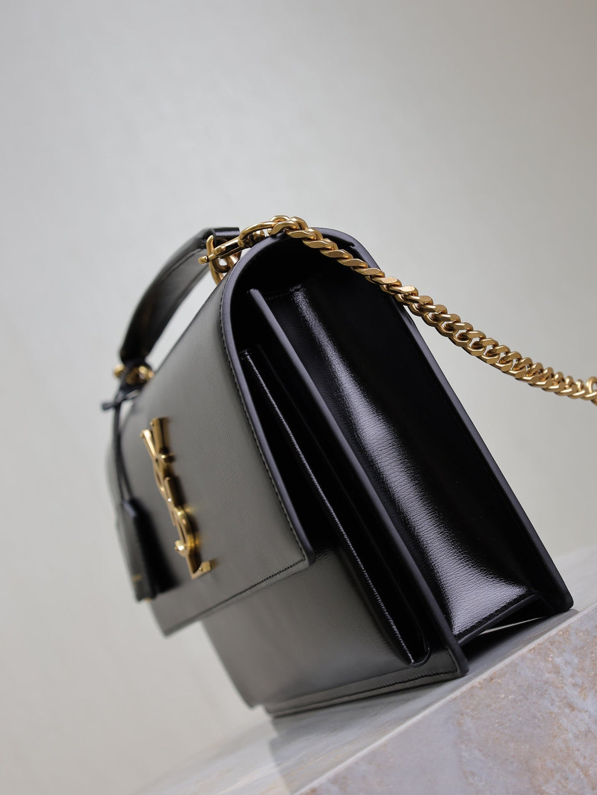 Saint Laurent 25S Sunset MM 25 in Black Calfskin Gold Hardwre Bag