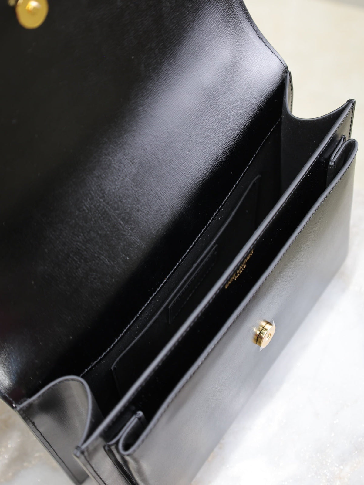 Saint Laurent 25S Sunset MM 25 in Black Calfskin Gold Hardwre Bag
