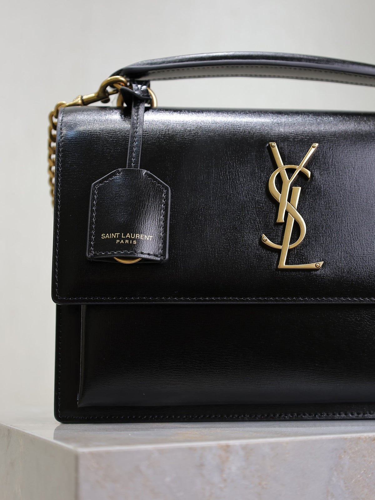 Saint Laurent 25S Sunset MM 25 in Black Calfskin Gold Hardwre Bag