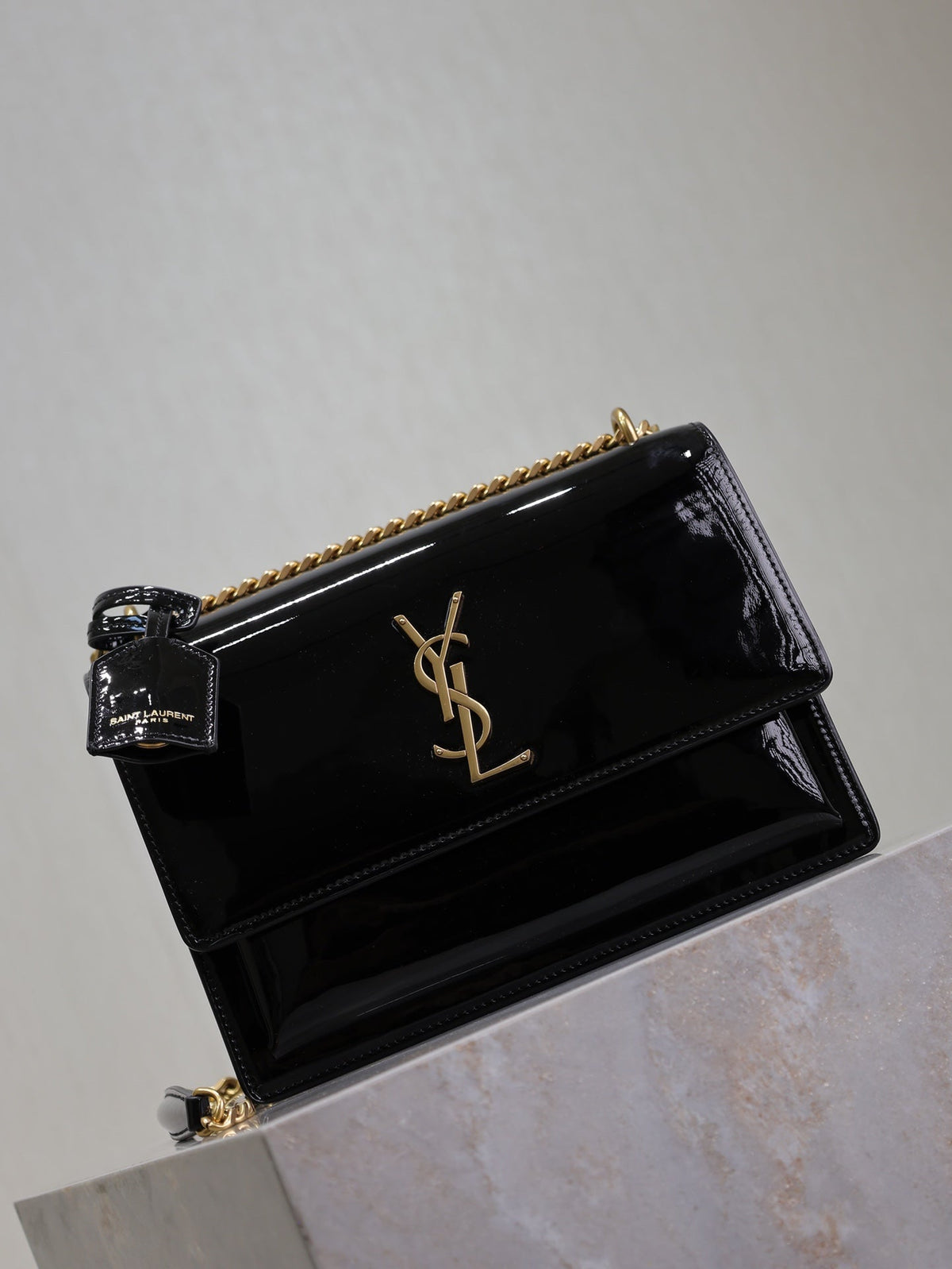 Saint Laurent 25S Sunset Medium 22 in Black Shiny Calfskin Gold Hardwre Bag