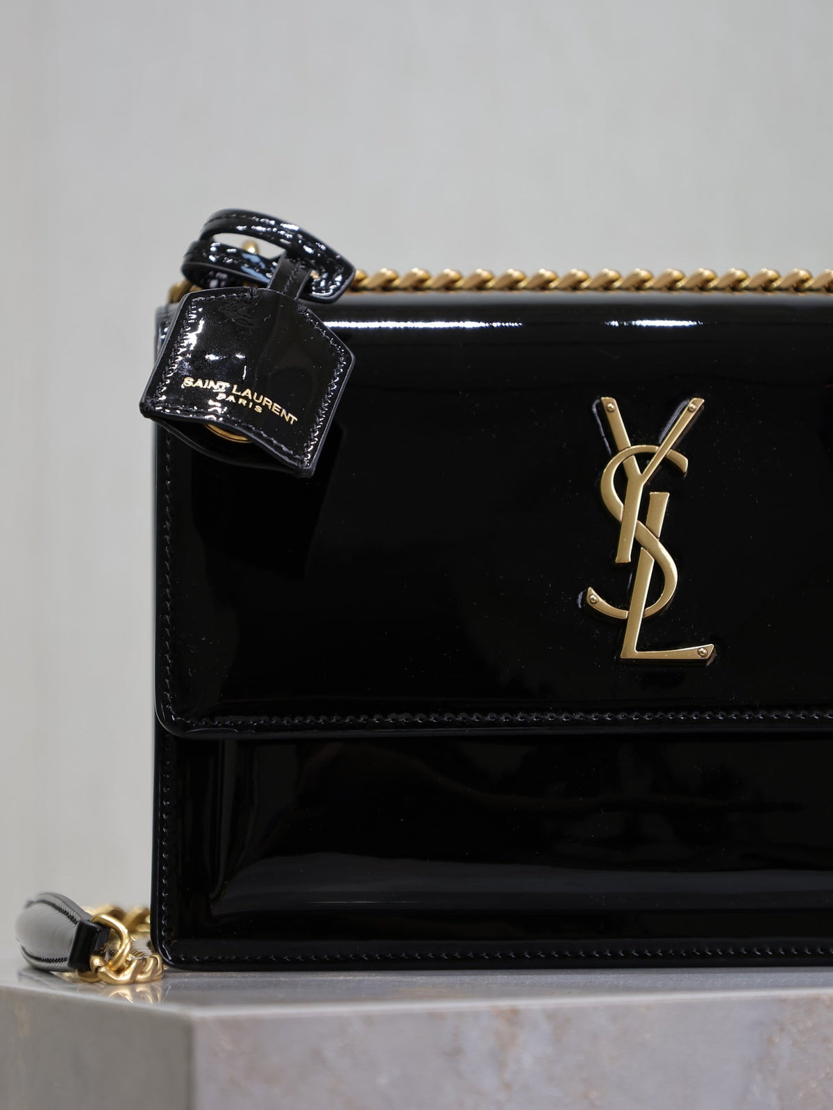 Saint Laurent 25S Sunset Medium 22 in Black Shiny Calfskin Gold Hardwre Bag