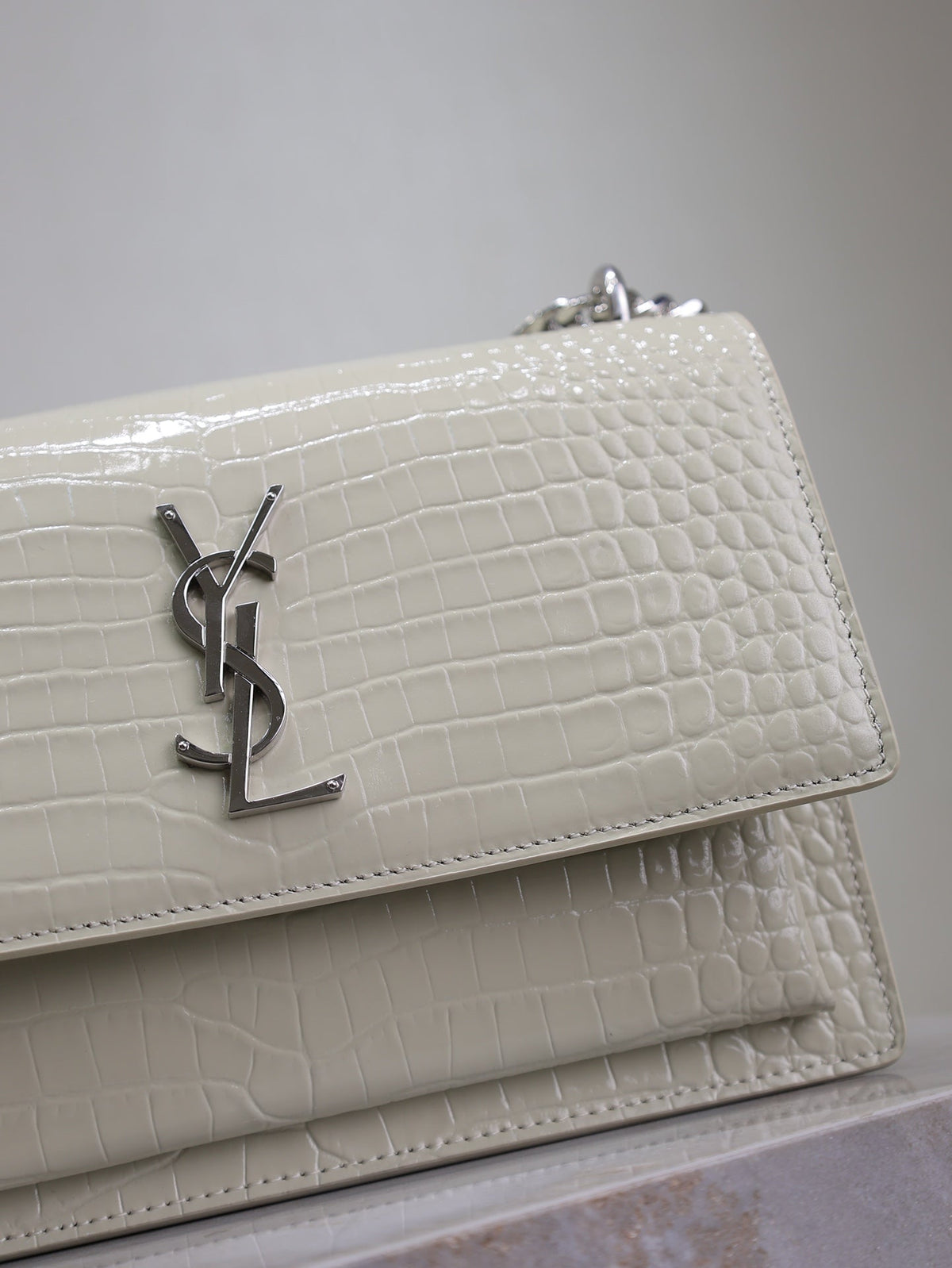 Saint Laurent 25S Sunset Medium 22 in Ivory Crocodile-Embossed Shiny Calfskin Silver Hardwre Bag