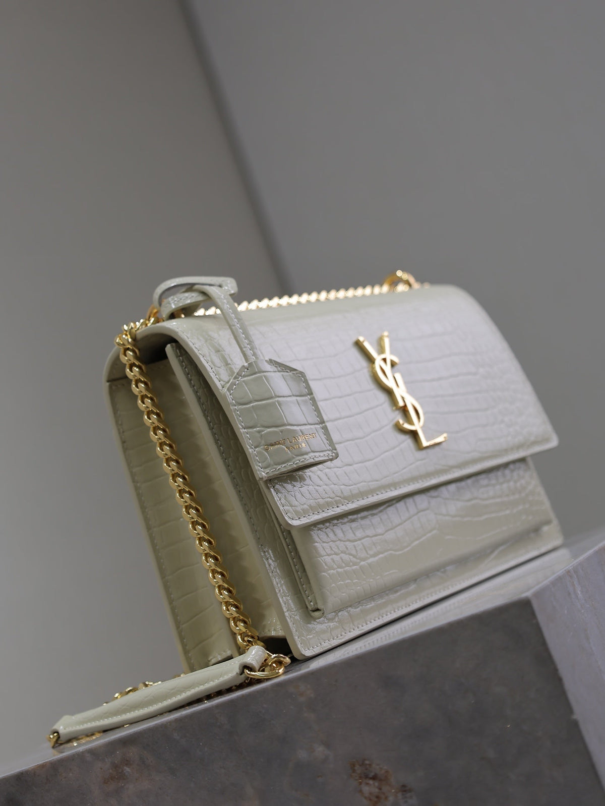 Saint Laurent 25S Sunset Medium 22 in Ivory Crocodile-Embossed Shiny Calfskin Gold Hardwre Bag