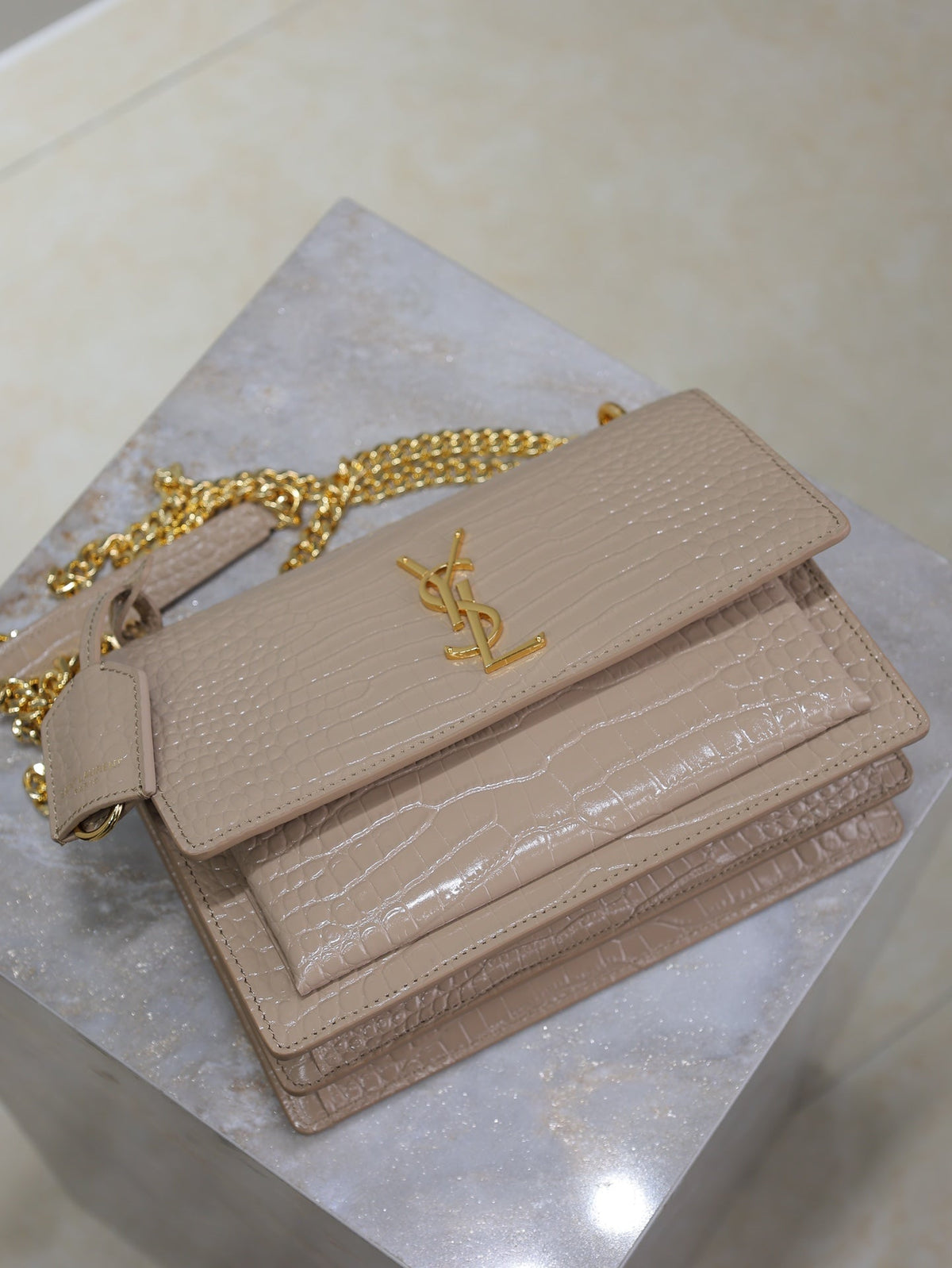 Saint Laurent 25S Sunset Medium 22 in Nude Crocodile-Embossed Shiny Calfskin Gold Hardwre Bag
