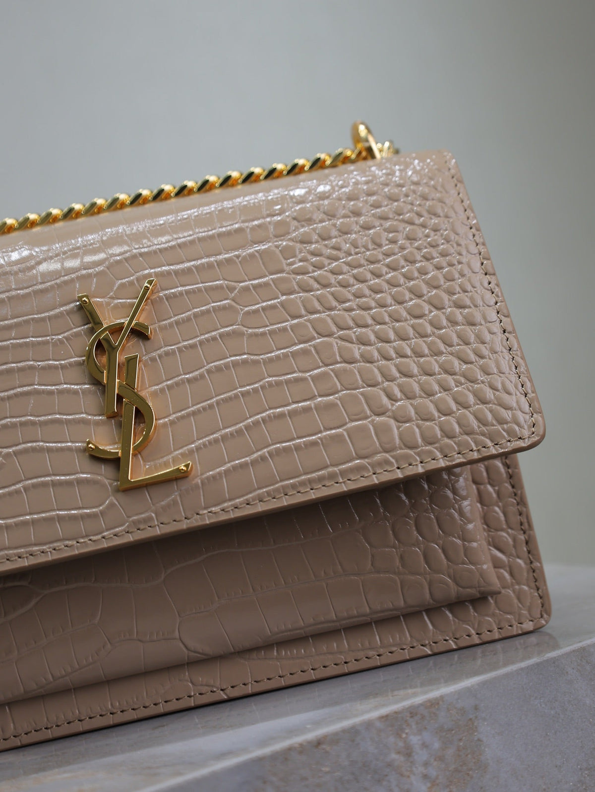 Saint Laurent 25S Sunset Medium 22 in Nude Crocodile-Embossed Shiny Calfskin Gold Hardwre Bag
