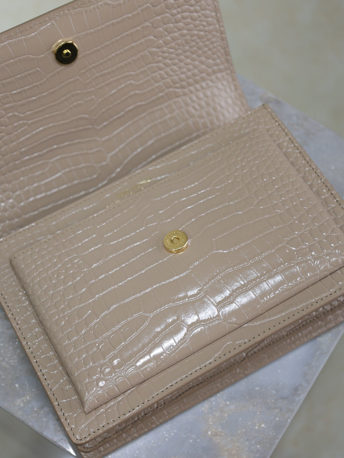 Saint Laurent 25S Sunset Medium 22 in Nude Crocodile-Embossed Shiny Calfskin Gold Hardwre Bag