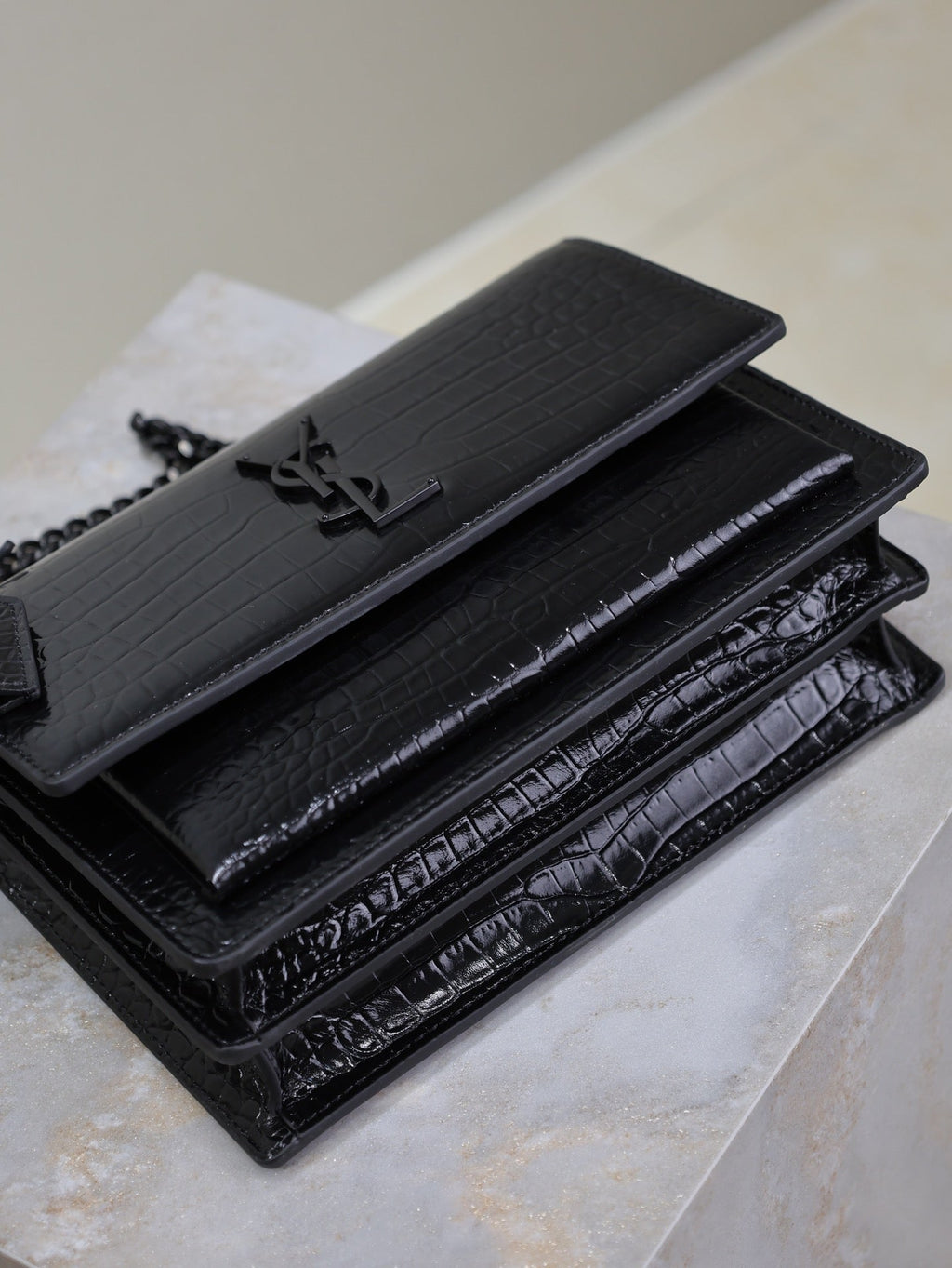 Saint Laurent 25S Sunset Medium 22 in Black Crocodile-Embossed Shiny Calfskin Black Hardwre Bag