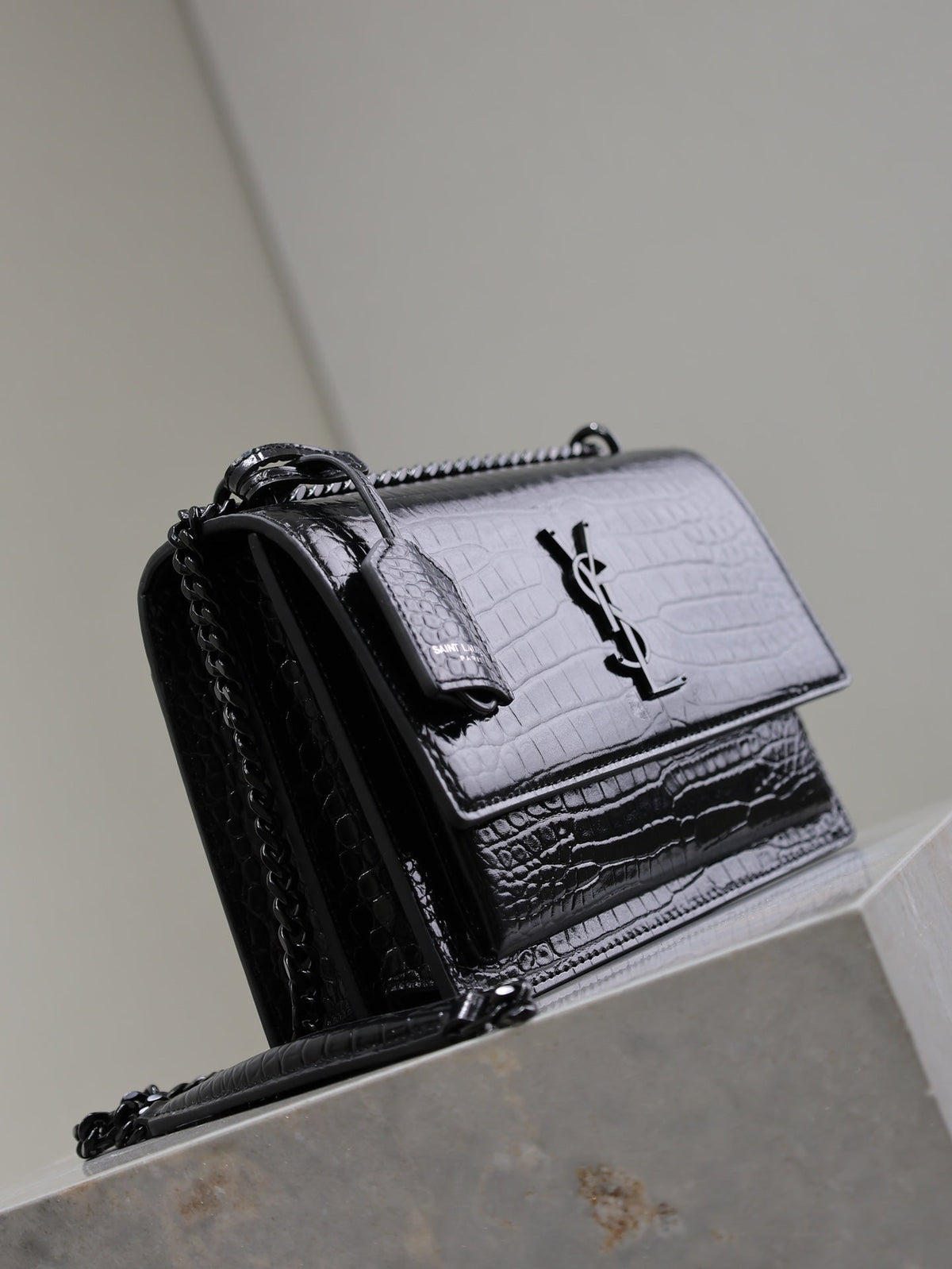 Saint Laurent 25S Sunset Medium 22 in Black Crocodile-Embossed Shiny Calfskin Black Hardwre Bag