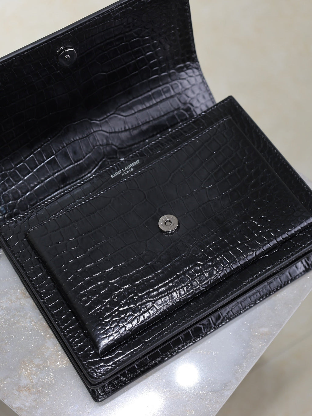 Saint Laurent 25S Sunset Medium 22 in Black Crocodile-Embossed Shiny Calfskin Black Hardwre Bag