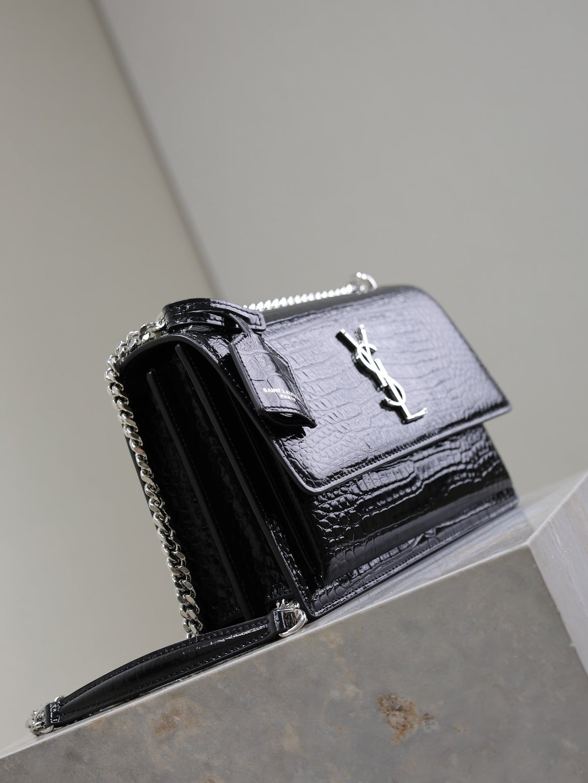Saint Laurent 25S Sunset Medium 22 in Black Crocodile-Embossed Shiny Calfskin Silver Hardwre Bag