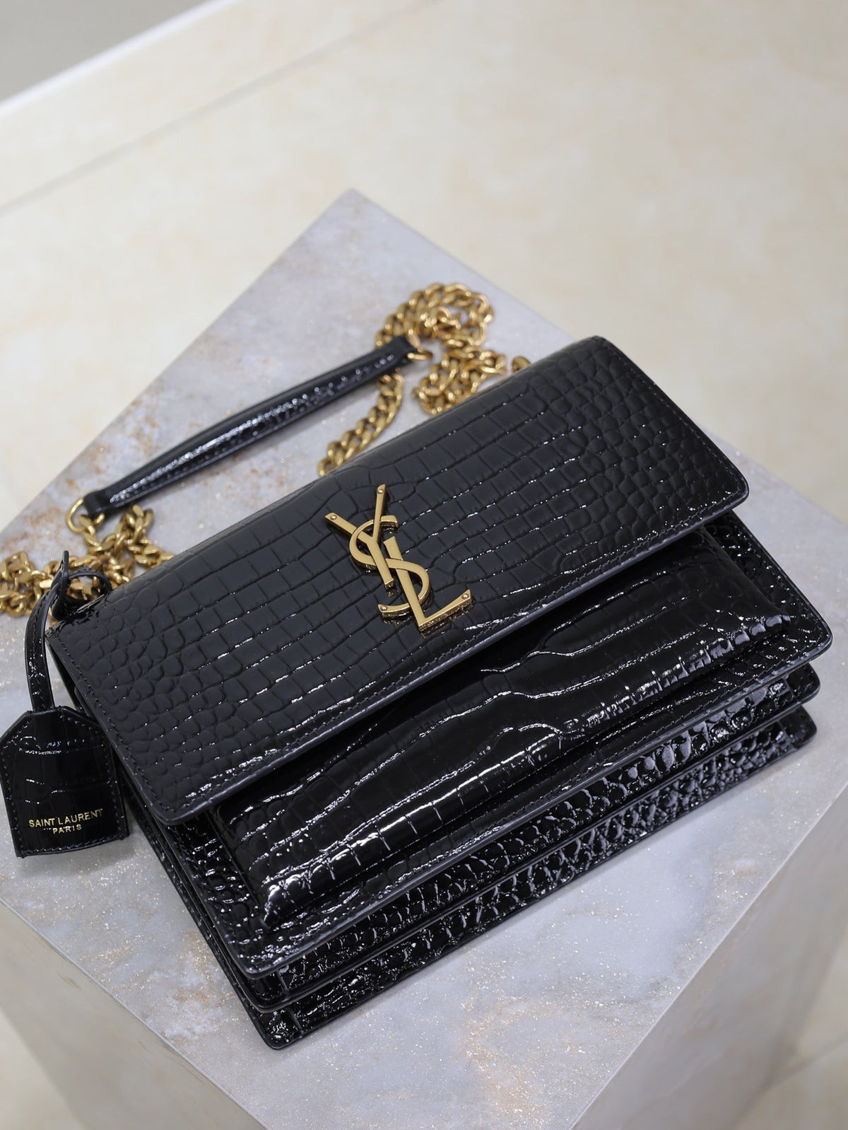 Saint Laurent 25S Sunset Medium 22 in Black Crocodile-Embossed Shiny Calfskin Gold Hardwre Bag