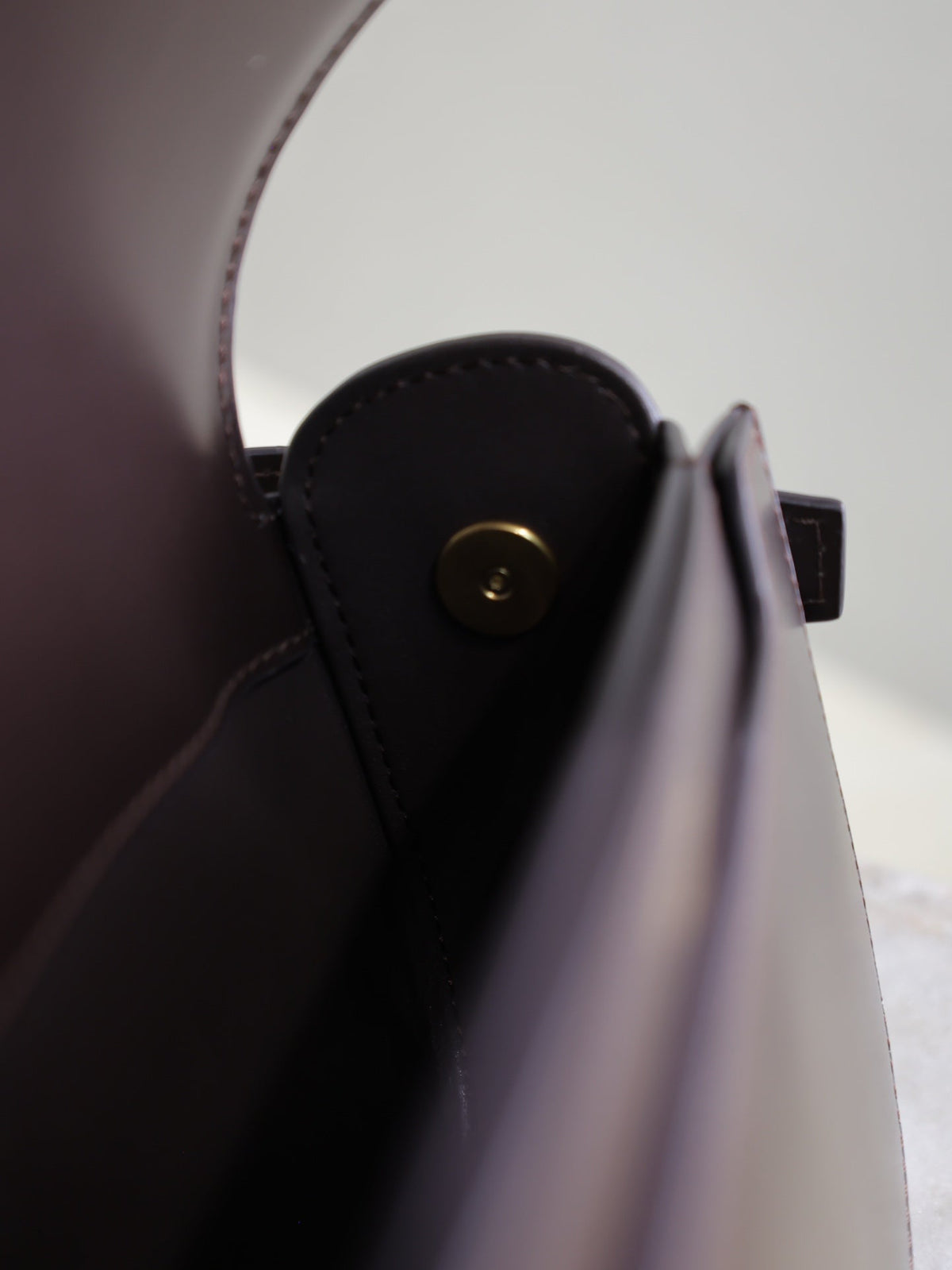 Saint Laurent Voltaire 24 in Brunette Brown Calfskin Bag
