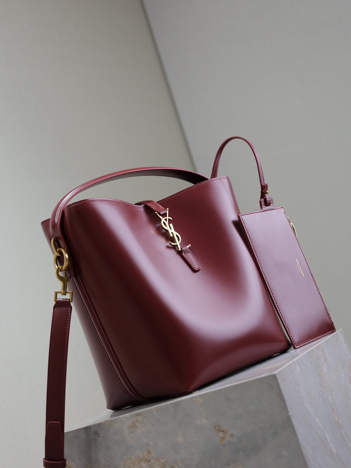 Saint Laurent 25S Le 5 À 7 Bucket 26 in Dark Burgundy Calfskin Gold Hardwre