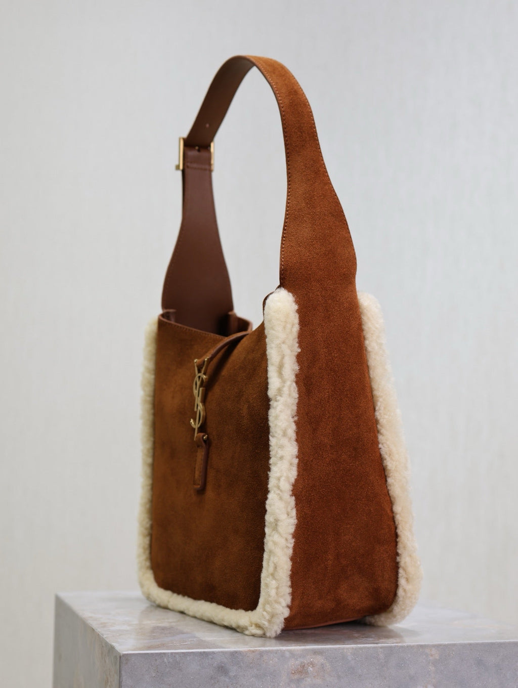 Saint Laurent Le 5 À 7 Small Supple 23 in Amber Orange Suede and White Lamb Fur Trim Bag