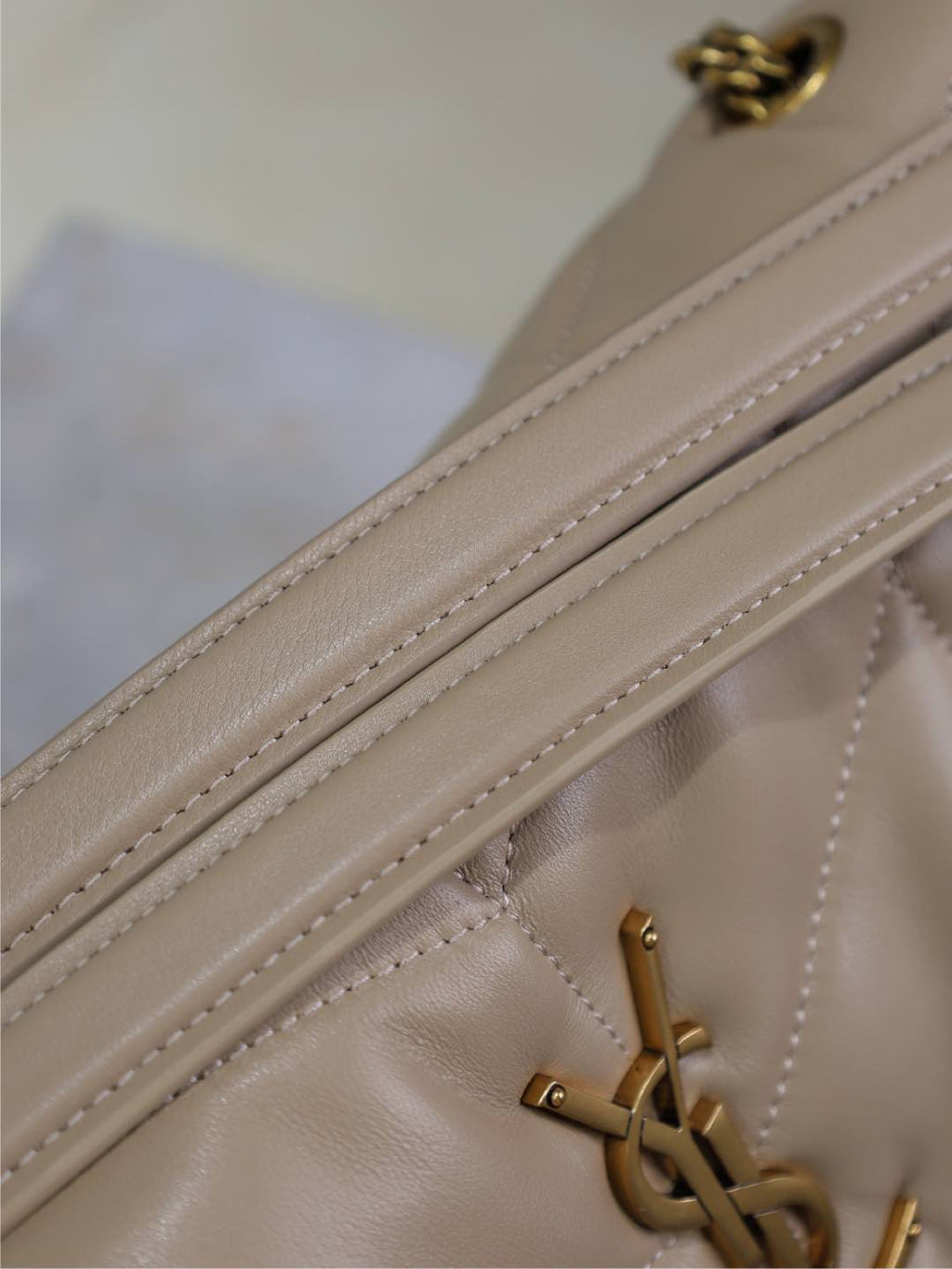 Saint Laurent 25S Loulou Puffer MM 29 in Brown Calfskin Gold Hardwre Bag